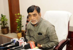 Ramkripal Yadav gave advice to Mishrilal Yadav,